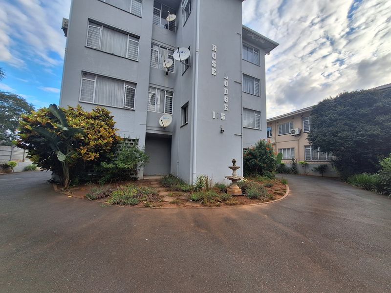 Convenient Location - Photo 1