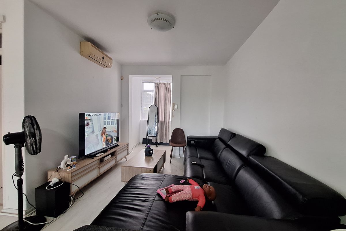 Convenient Location - Photo 3