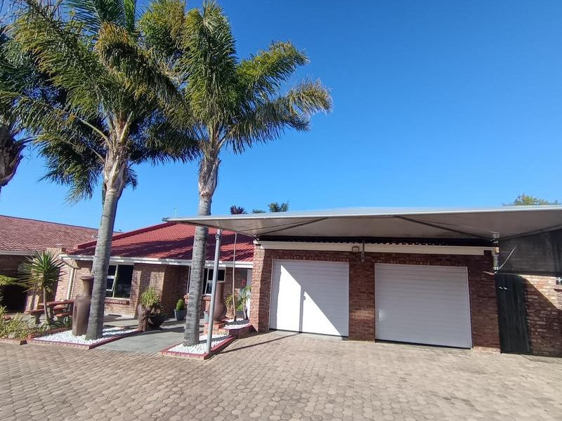 Modern 3 bedroom, single level townhouse in Hartenbos in sought after security complex for sale - Photo 4