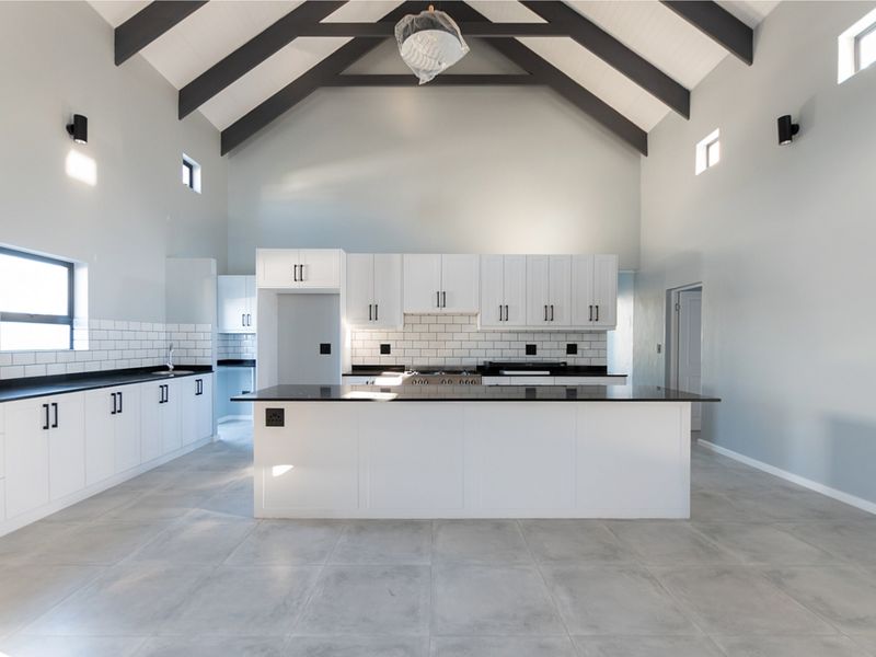 Brand-New Modern Home in The Ridge Estate – Designed for Relaxed Coastal Living - Photo 4