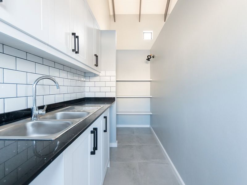 Brand-New Modern Home in The Ridge Estate – Designed for Relaxed Coastal Living - Photo 10