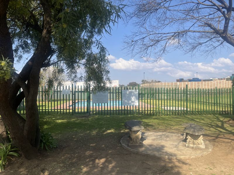 Apartment for Sale in Mulbarton, Johannesburg - Photo 6
