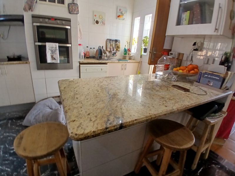 3 Bedroom Beautiful House - Photo 7