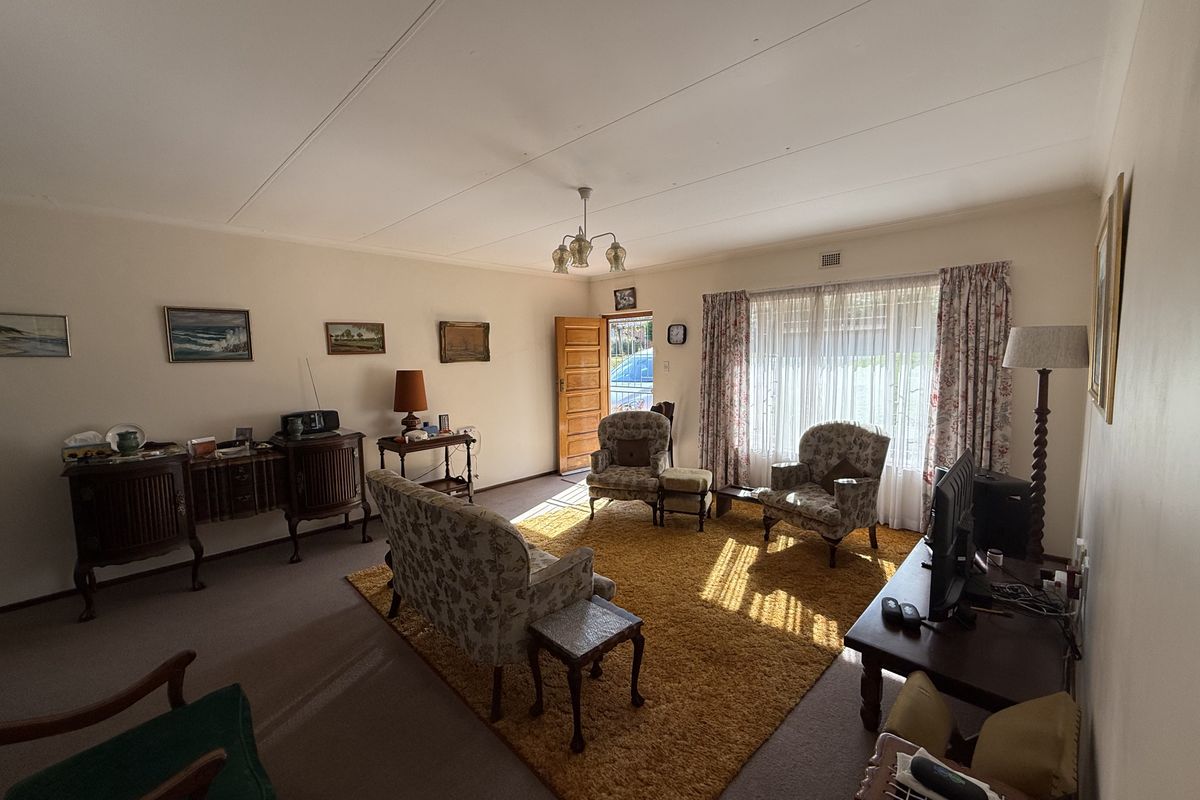 North-Facing End Unit with Space, Privacy and Endless Potential - Photo 4