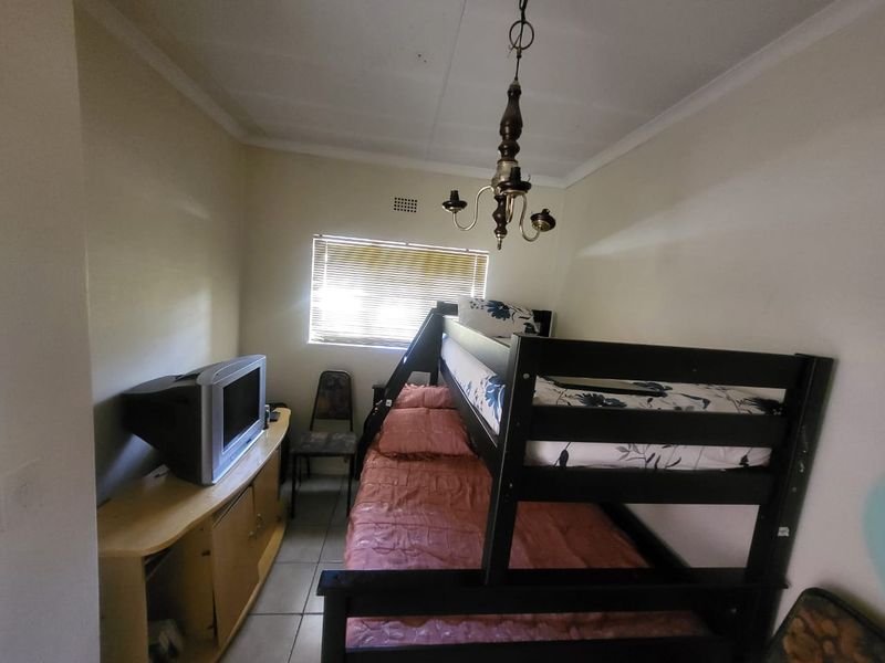 Modern Ground Floor 2-Bedroom Townhouse for Sale in Rosettenville - Photo 5