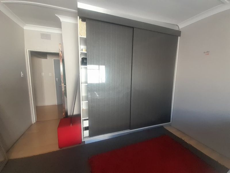 7 Bedroom double storey House for sale in Makenzieville - Photo 8