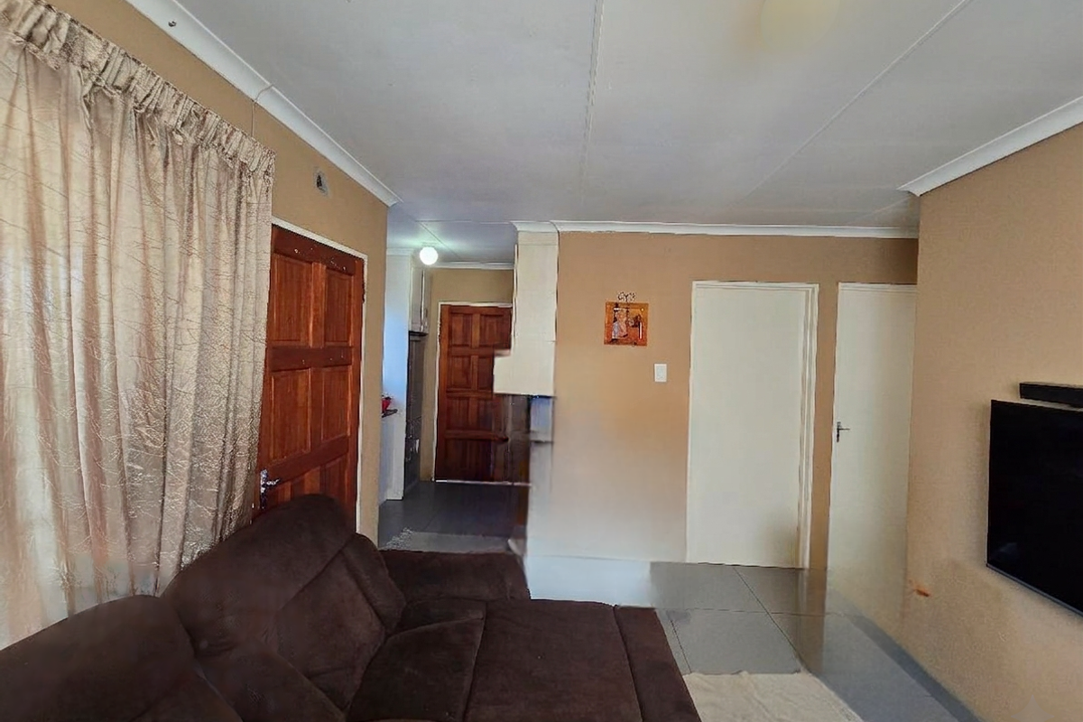 2-Bedroom house in Tasbet with a lounge, kitchen, and neat yard in a qui - Photo 3