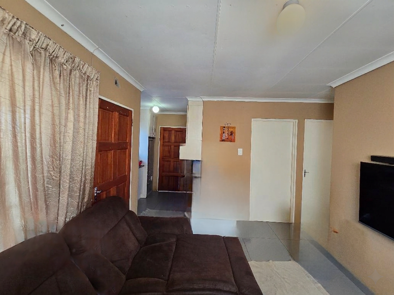 2-Bedroom house in Tasbet with a lounge, kitchen, and neat yard in a qui - Photo 3