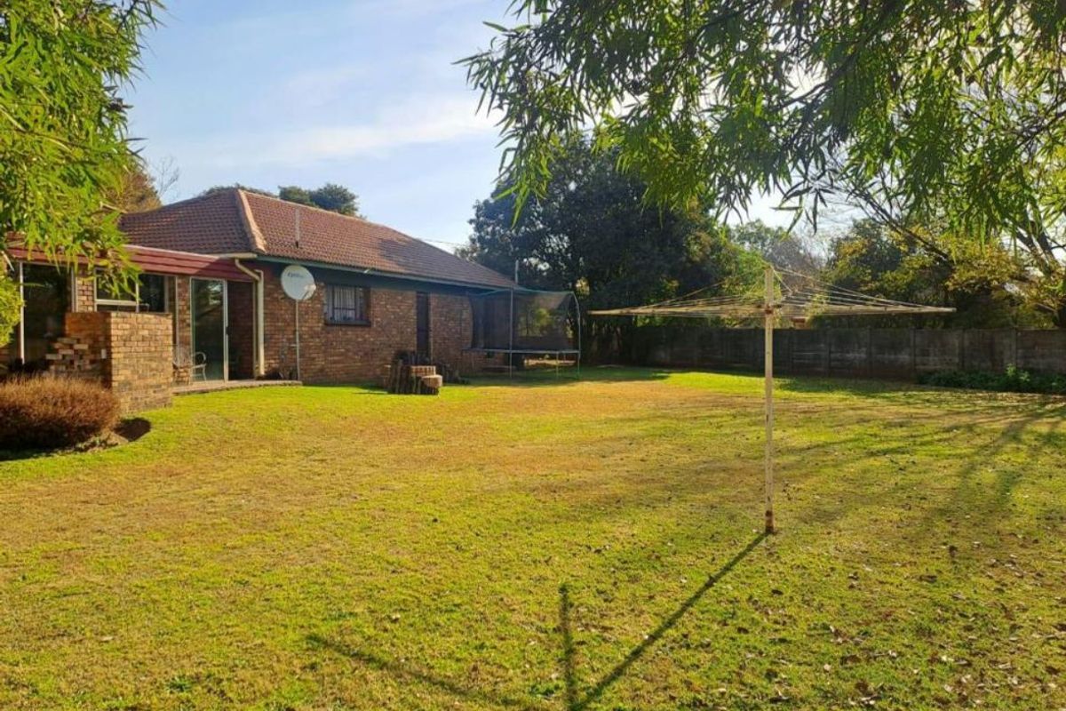 3 Bedroom House - Photo 3