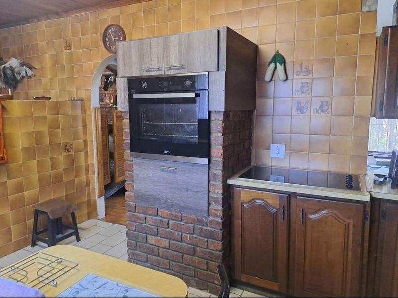 3 Bedroom House - Photo 8