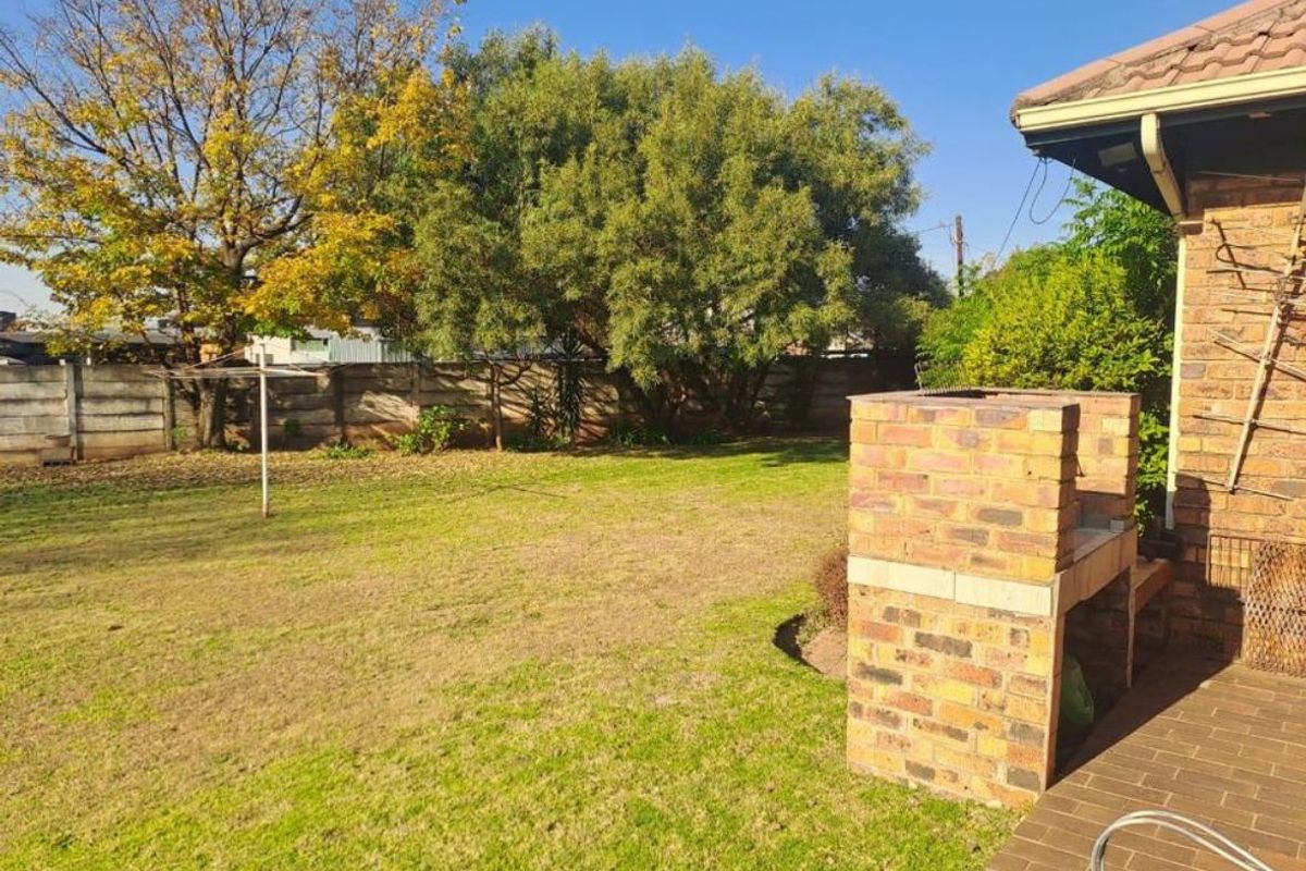 3 Bedroom House - Photo 4