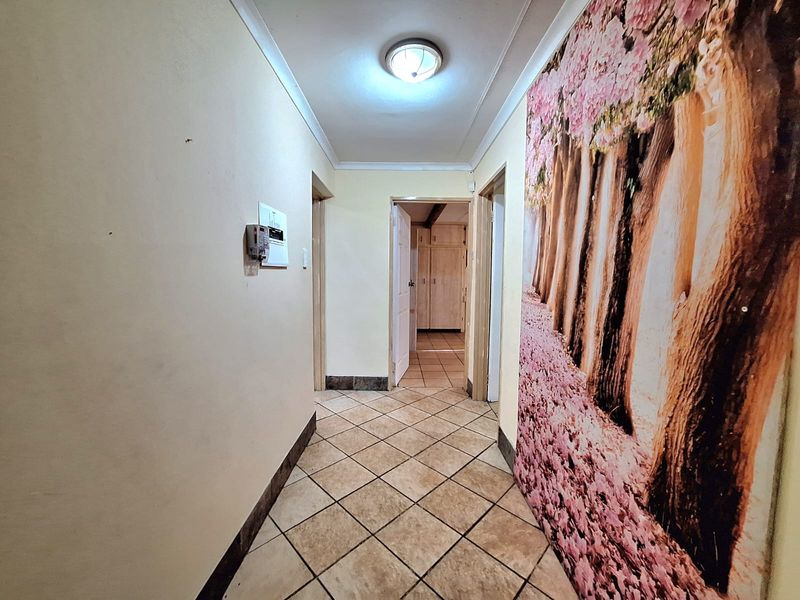 Spacious Home in a Secure Lodge Setting - Photo 9