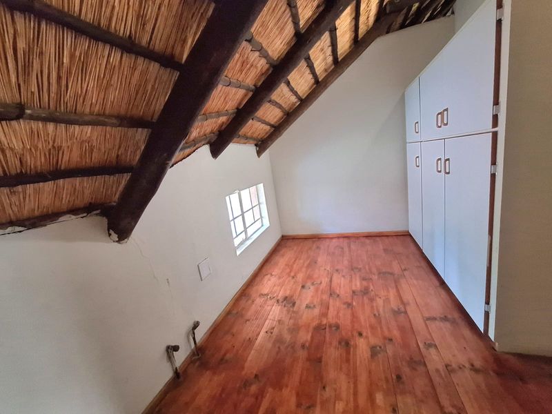 Spacious Home in a Secure Lodge Setting - Photo 7