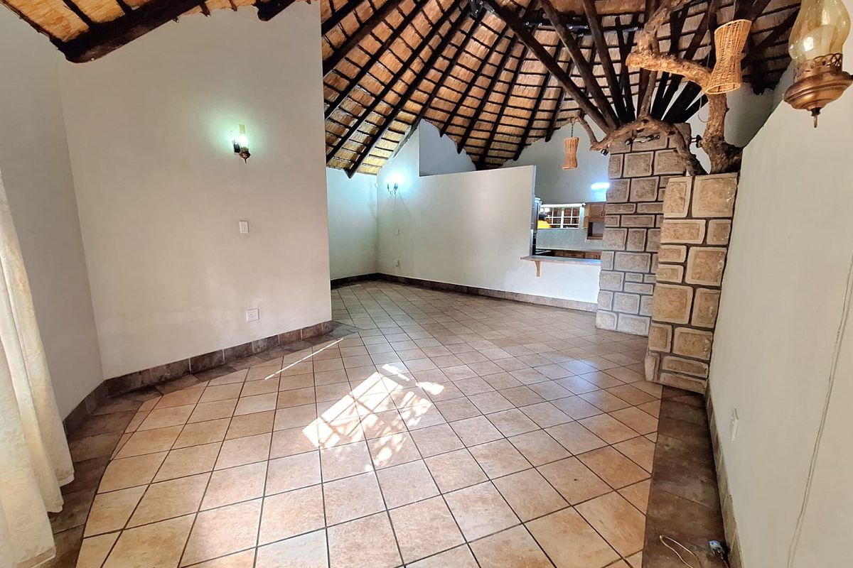 Spacious Home in a Secure Lodge Setting - Photo 3