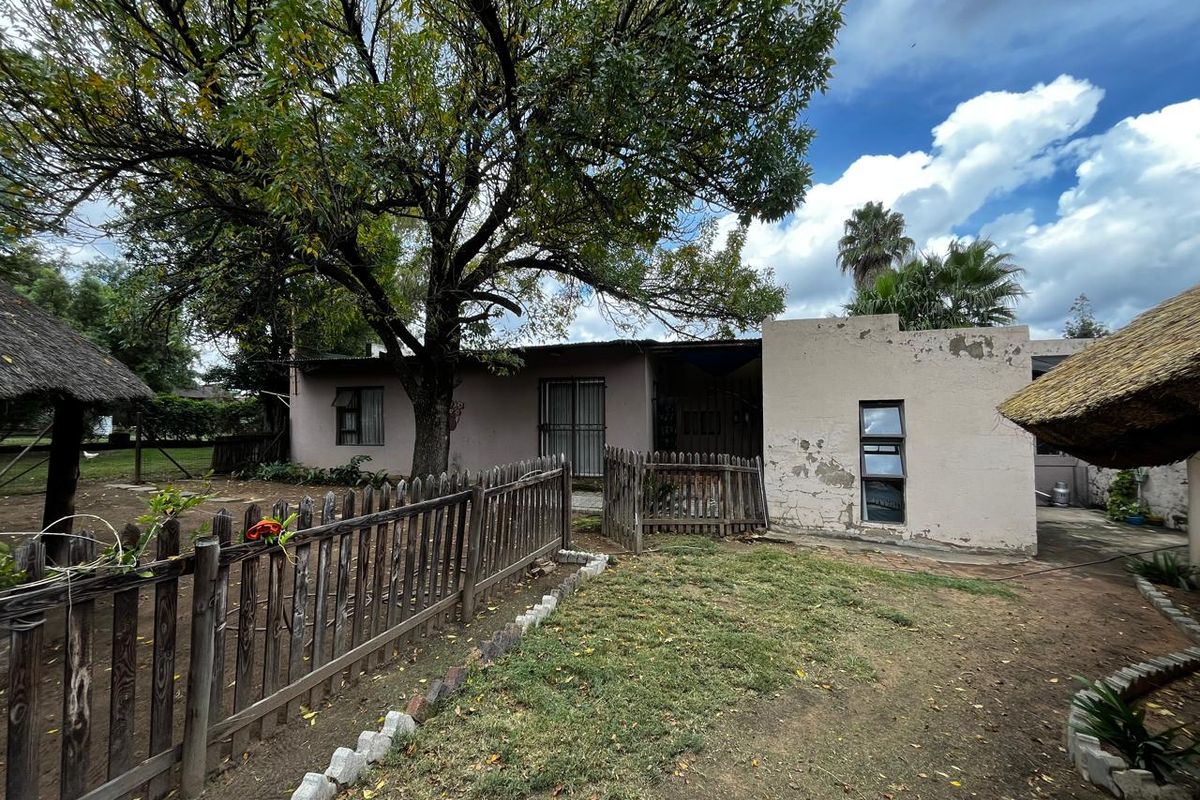 1 Bedroom Cottage in Prisedent Park - Photo 5
