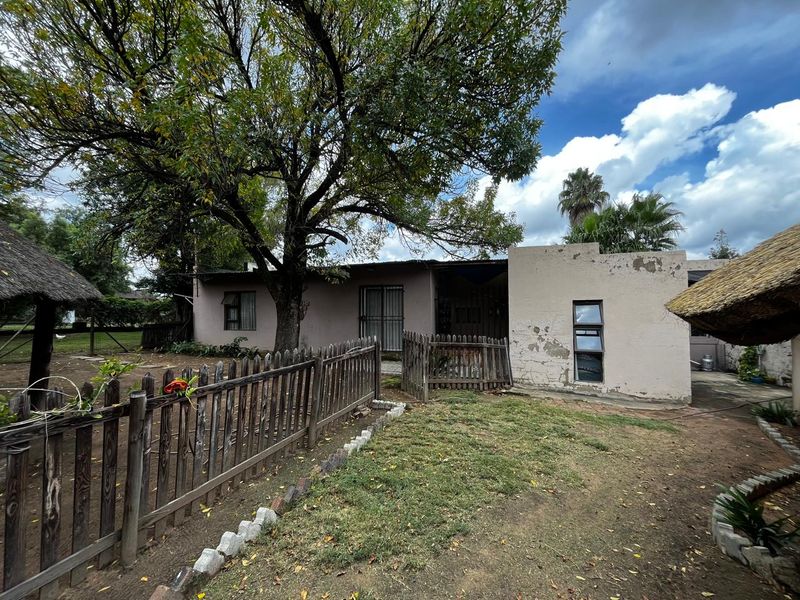1 Bedroom Cottage in Prisedent Park - Photo 4