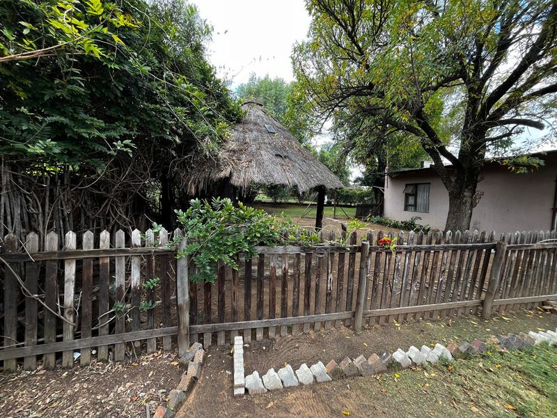 1 Bedroom Cottage in Prisedent Park - Photo 1