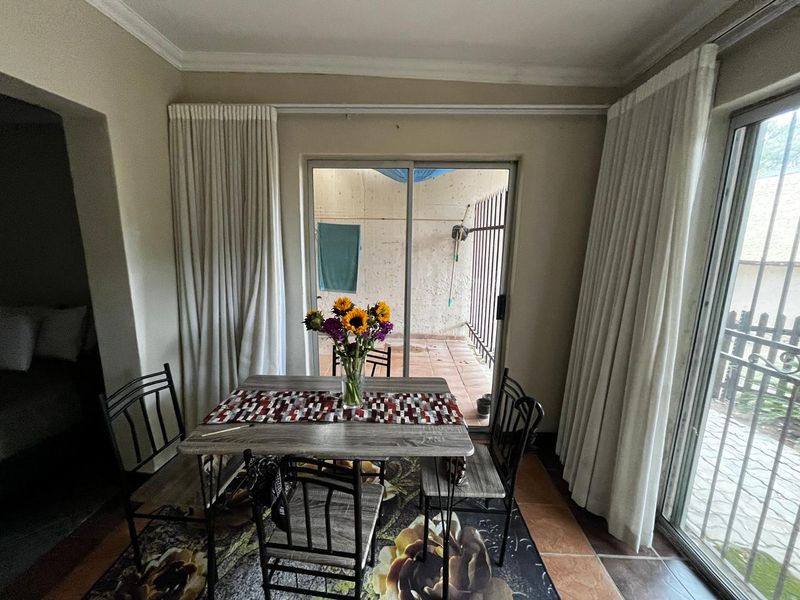1 Bedroom Cottage in Prisedent Park - Photo 9