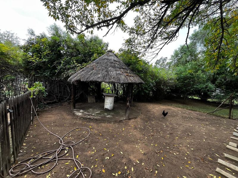 1 Bedroom Cottage in Prisedent Park - Photo 3