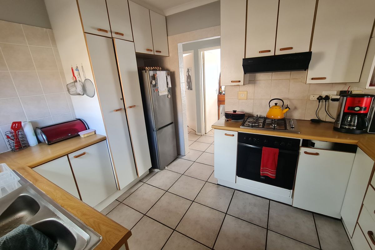 Townhouse Convenience Ticking All Your Boxes in Aston Bay, Jeffreys Bay - Photo 5