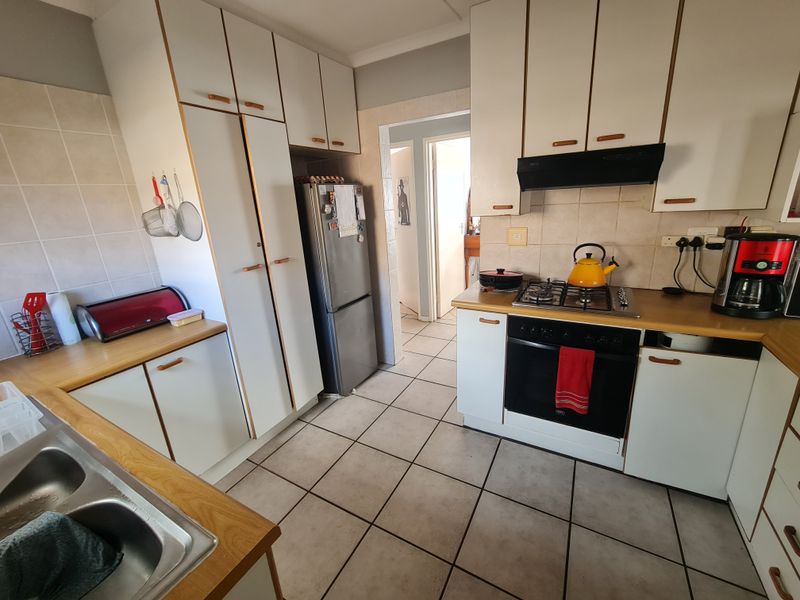Townhouse Convenience Ticking All Your Boxes in Aston Bay, Jeffreys Bay - Photo 5