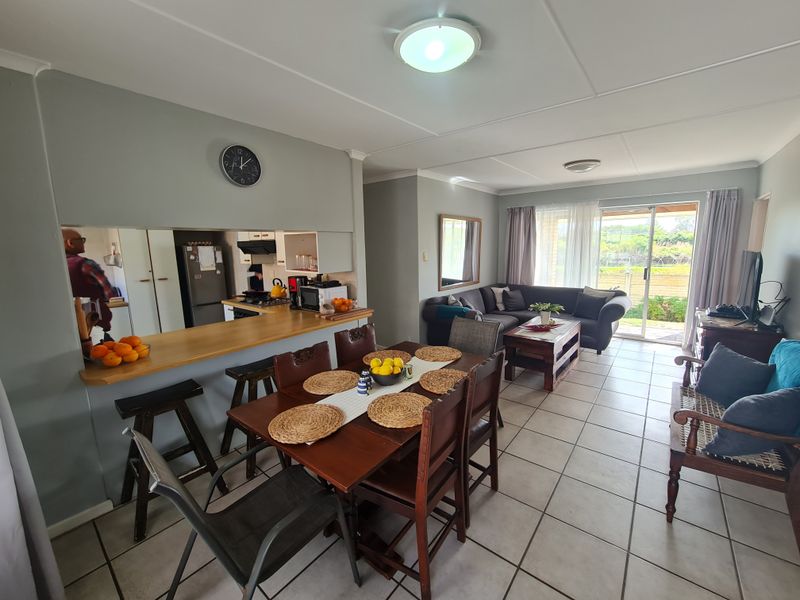 Townhouse Convenience Ticking All Your Boxes in Aston Bay, Jeffreys Bay - Photo 2