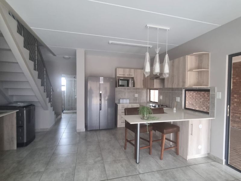 3-Bedroom Town House in Eco-Estate - Photo 3