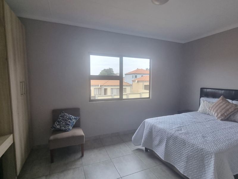 3-Bedroom Town House in Eco-Estate - Photo 8