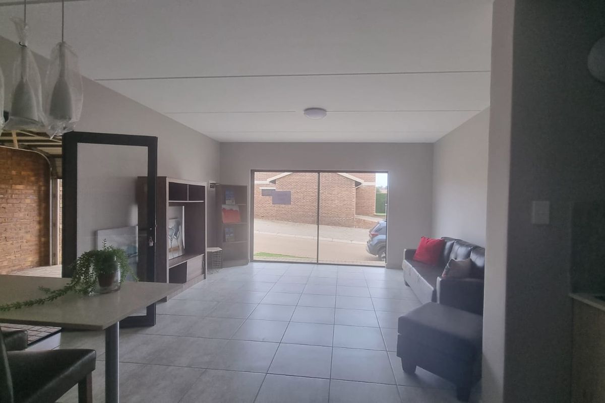 3-Bedroom Town House in Eco-Estate - Photo 2