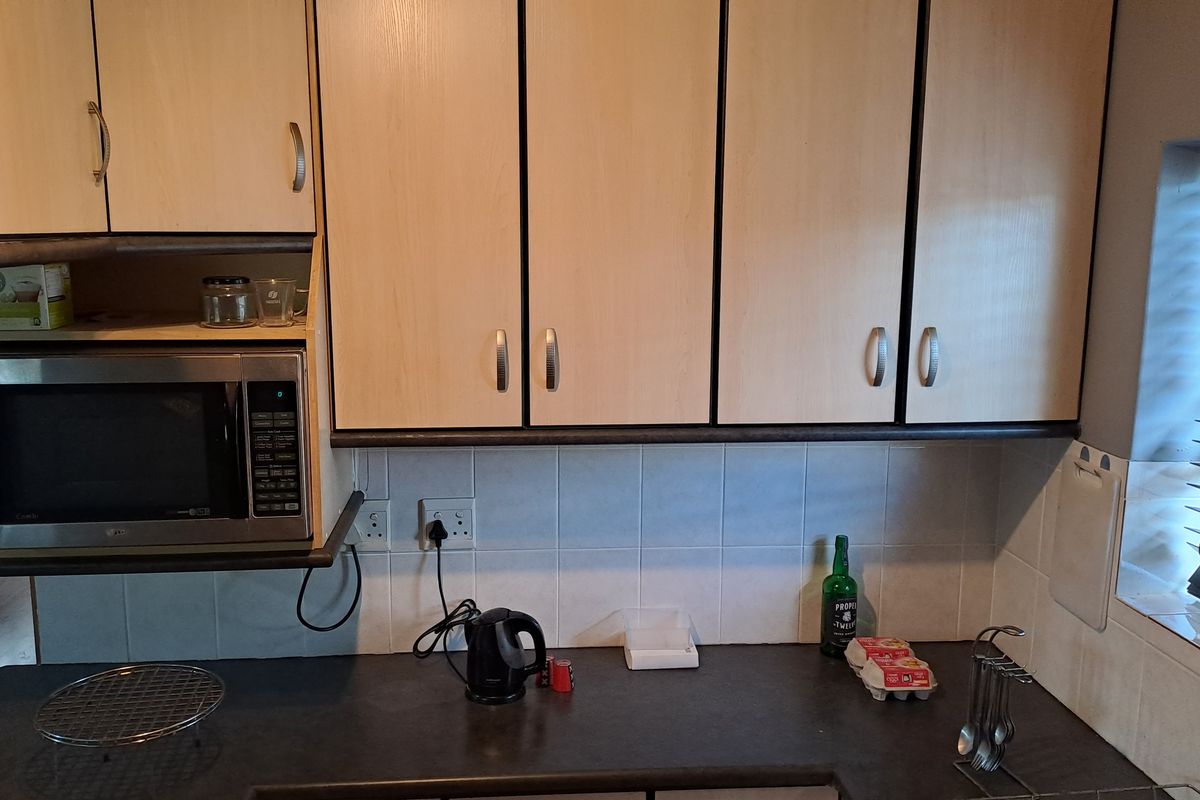 Spacious Garden Flat to rent in Westering - Photo 4