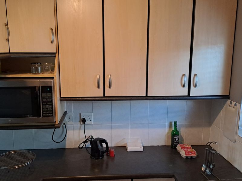 Spacious Garden Flat to rent in Westering - Photo 4