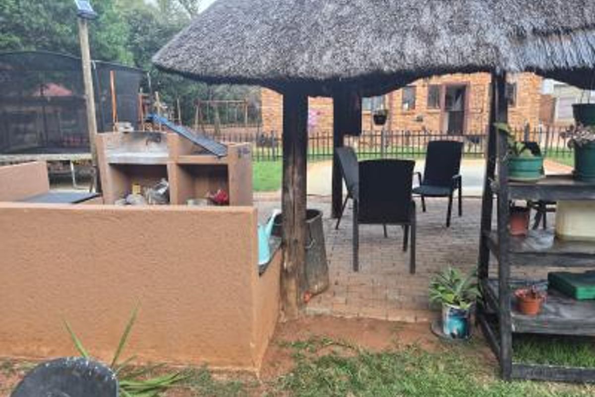 Secure and Family-Friendly Environment - Photo 2