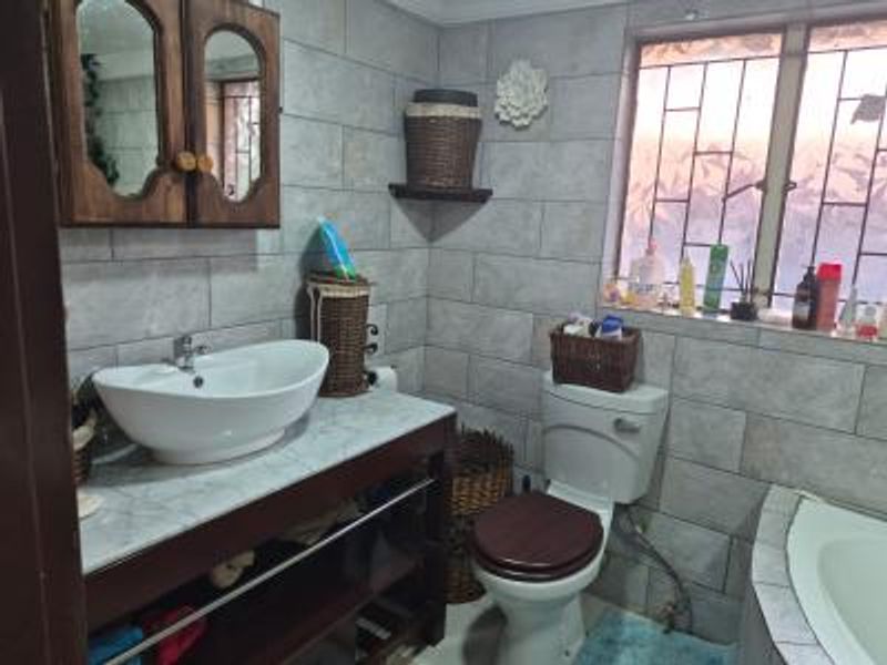 Secure and Family-Friendly Environment - Photo 8
