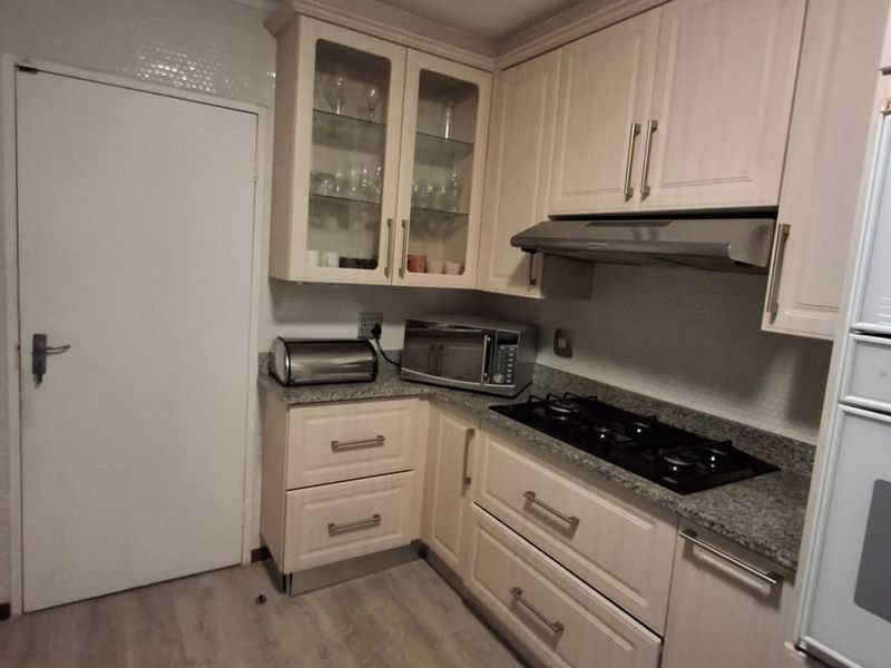 Spacious 3 Bedroom Houses - Photo 3