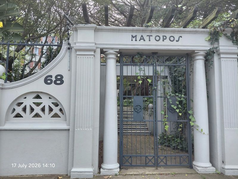 Matopos - St Georges - Photo 1