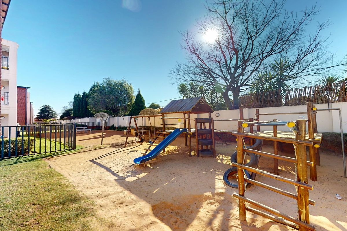 NEW EXCLUSIVE MANDATE | R700 000 - Photo 2