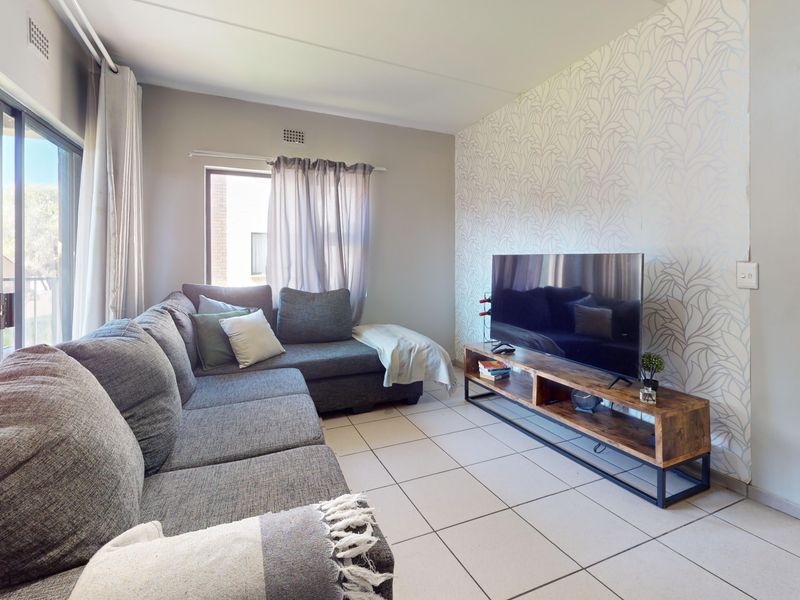 NEW EXCLUSIVE MANDATE | R700 000 - Photo 9