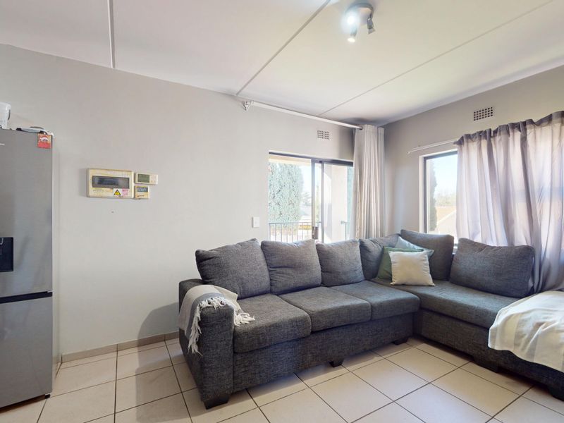 NEW EXCLUSIVE MANDATE | R700 000 - Photo 7