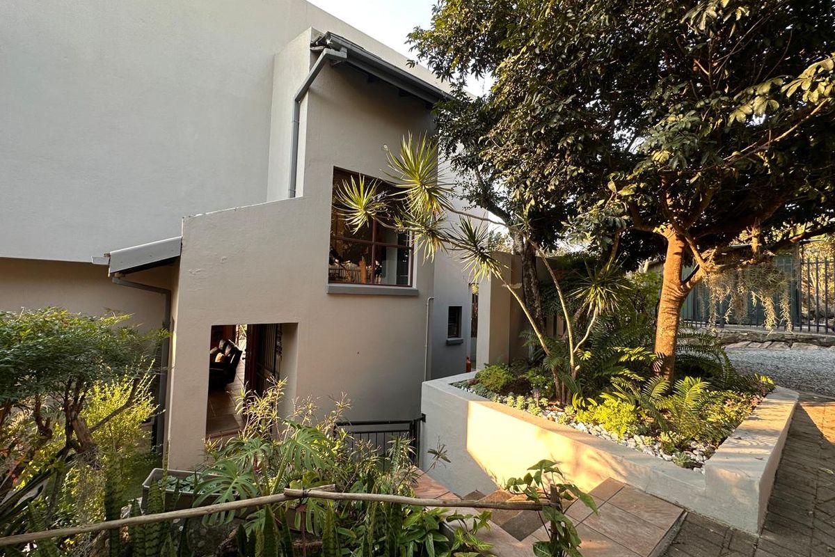 5 Bedroom multi level family home in Sonheuwel Ext 1 Nelspruit - Photo 4