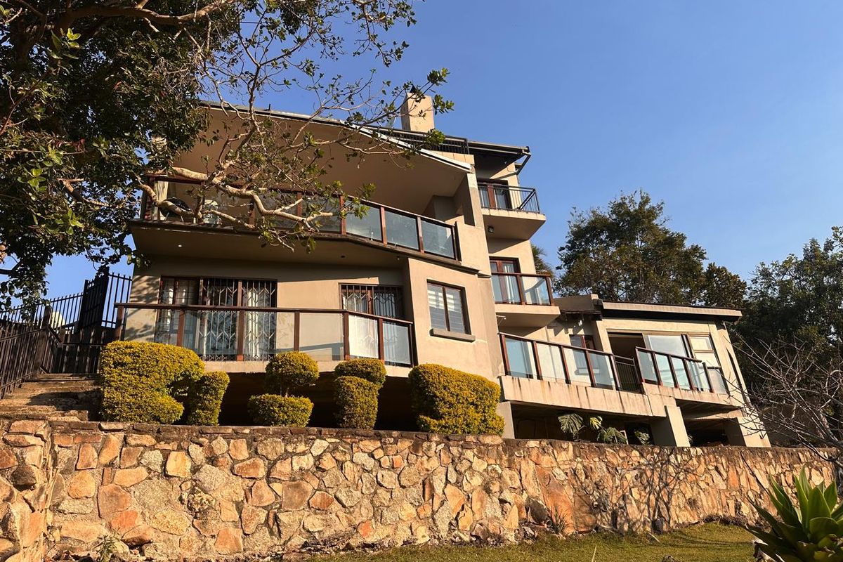 5 Bedroom multi level family home in Sonheuwel Ext 1 Nelspruit - Photo 3