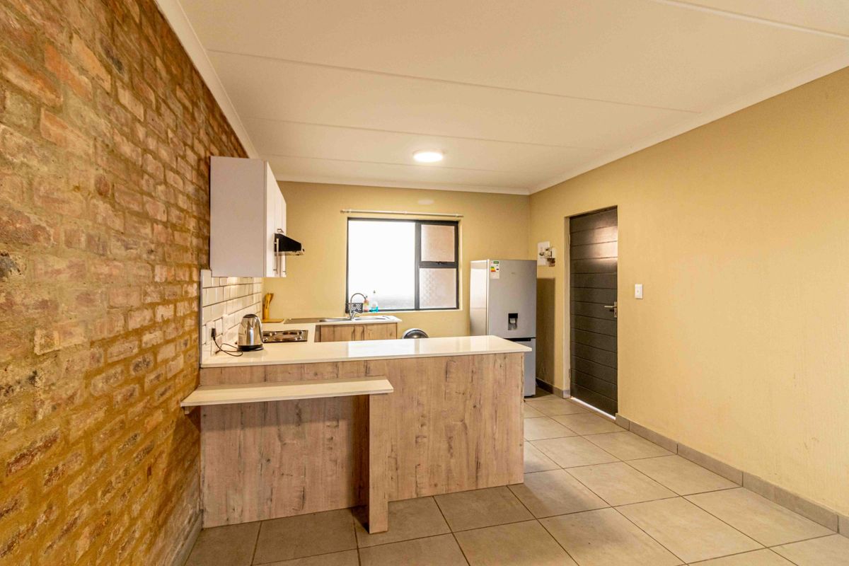 Live Auction!!! Bidding to Start from R495 000!!! Live Auction!!! - Photo 4