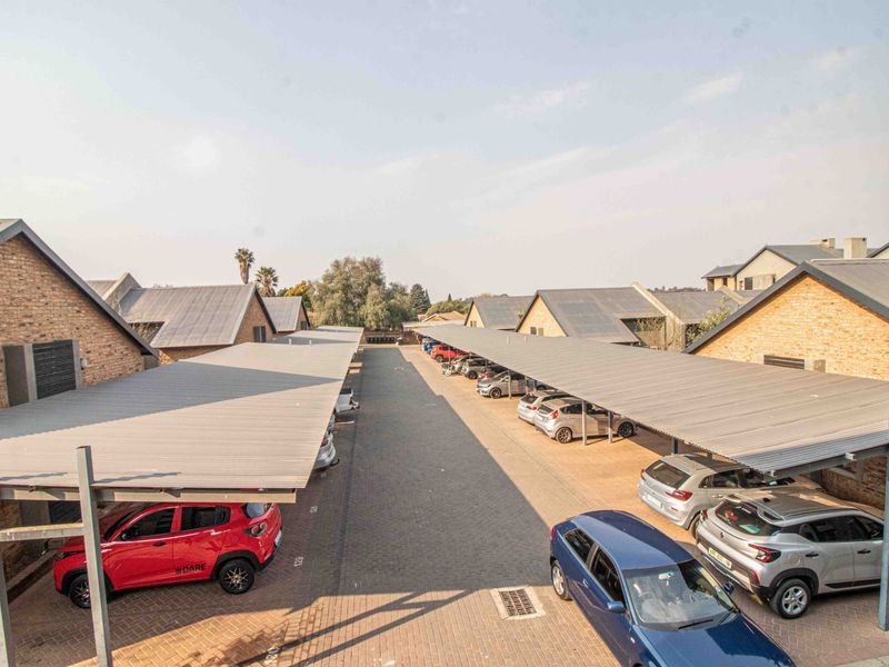 Live Auction!!! Bidding to Start from R495 000!!! Live Auction!!! - Photo 10