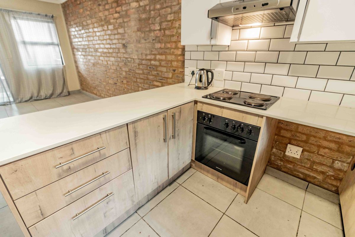 Live Auction!!! Bidding to Start from R495 000!!! Live Auction!!! - Photo 3