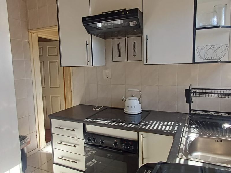 Neat 5-Room Home with a Spacious Erf in Mdantsane NU 17 - Photo 8
