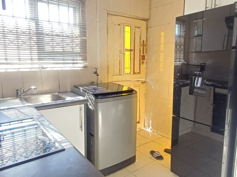 Neat 5-Room Home with a Spacious Erf in Mdantsane NU 17 - Photo 6