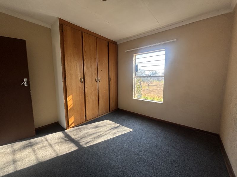 Sectional Title Flat For Sale - Photo 9