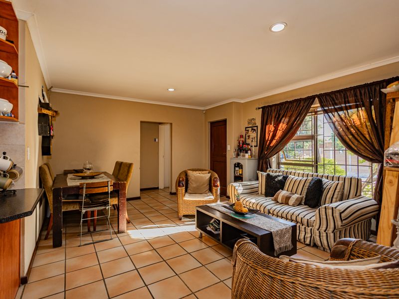 Charming 3-bedroom house in Brackenfell South, perfect for families seeking comfort and convenience - Photo 6