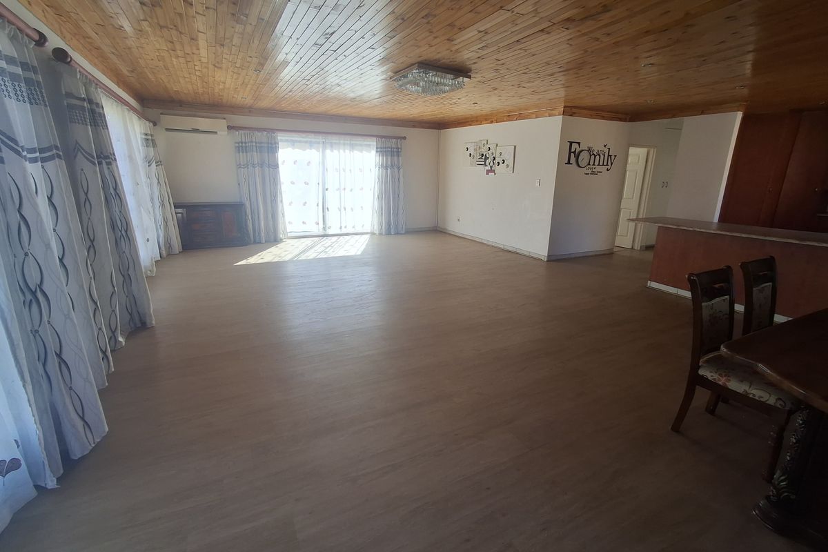 3 Bedroom Simplex in very secure complex - Photo 5