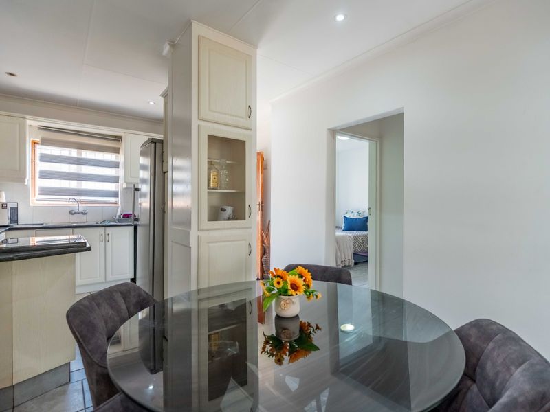 Your Perfect First Step, Smart Investment or Effortless Downsize! - Photo 10