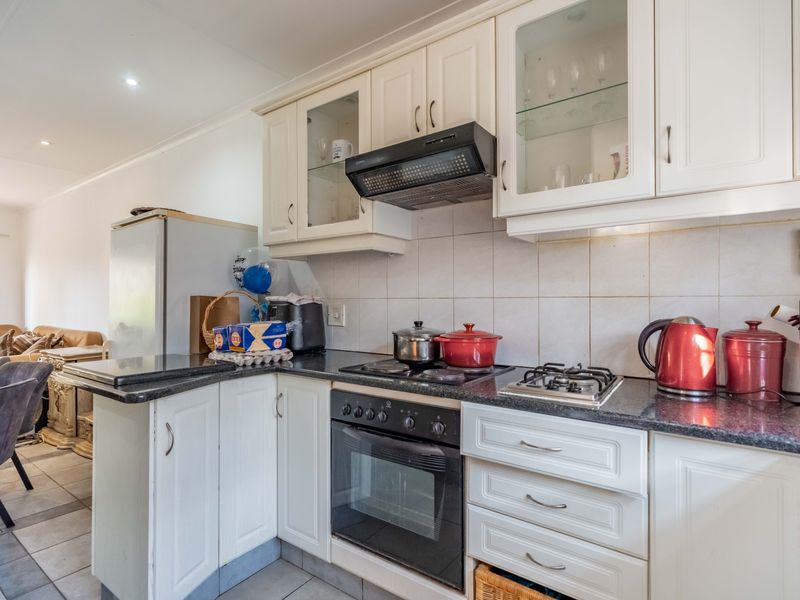 Your Perfect First Step, Smart Investment or Effortless Downsize! - Photo 8